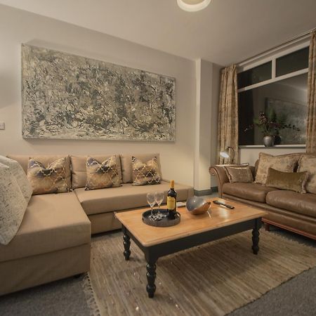 Barnston House - Heswall - Spacious Homely Holiday Home By Rework Accommodation Exteriör bild