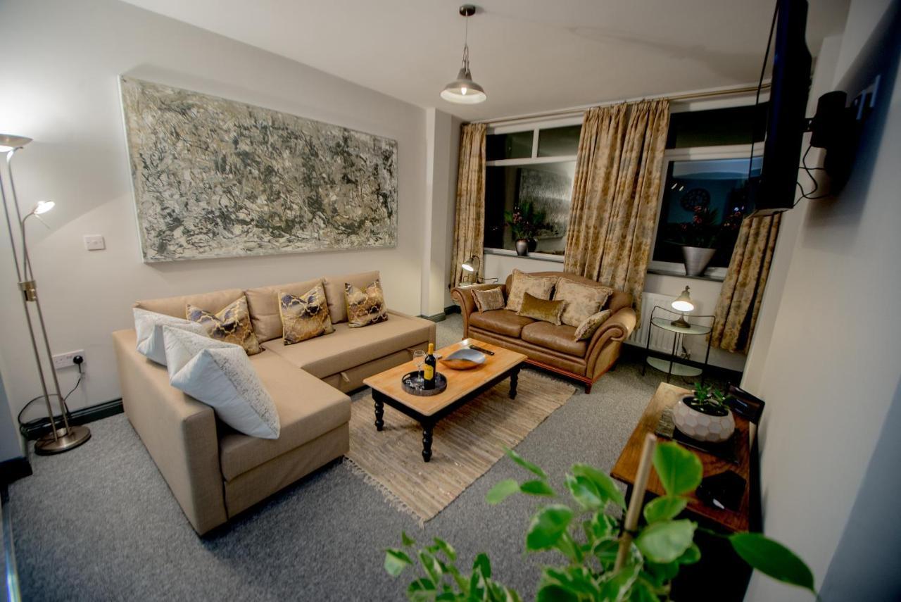 Barnston House - Heswall - Spacious Homely Holiday Home By Rework Accommodation Exteriör bild